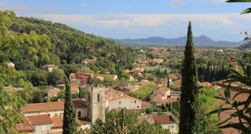 Vue générale du village de Solliès-Toucas