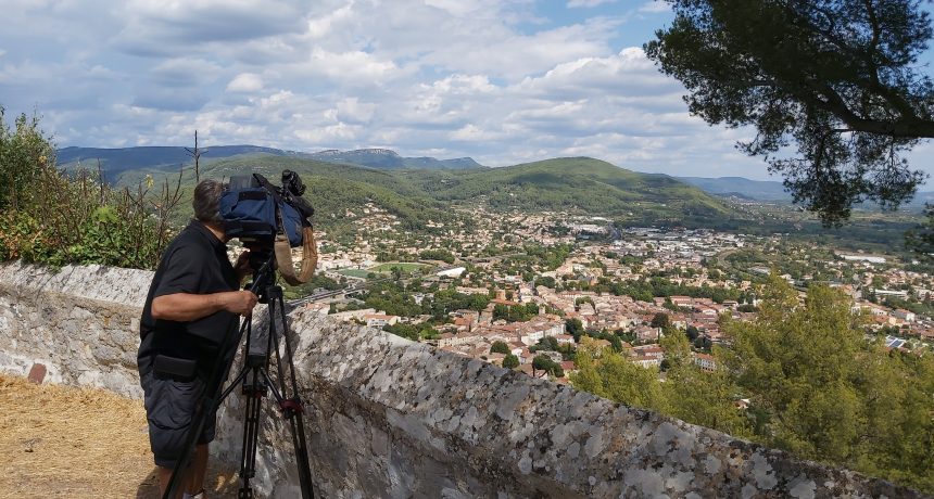 Vue de Solliès-Pont à partir de l'esplanade de la Montjoie à Solliès-Ville